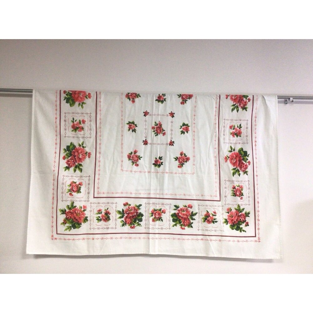 Vintage Mid Century Tablecloth Floral Print 62 X 50 inches